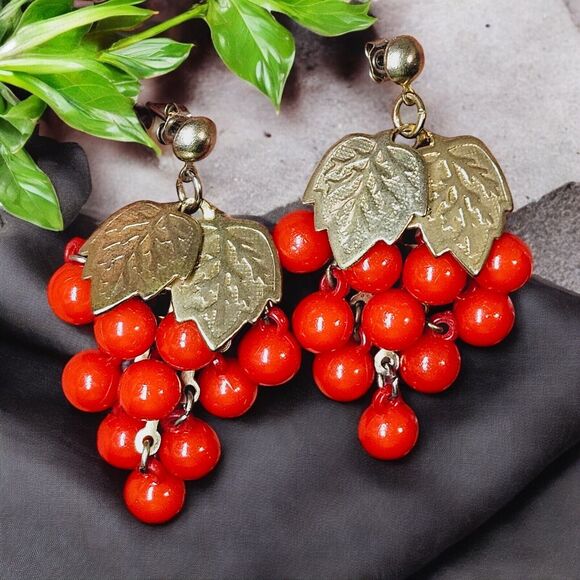 Antique Coral Bunch Grapevine Earrings Golden Leafs Victorian Clusters Dangle - Picture 7 of 12
